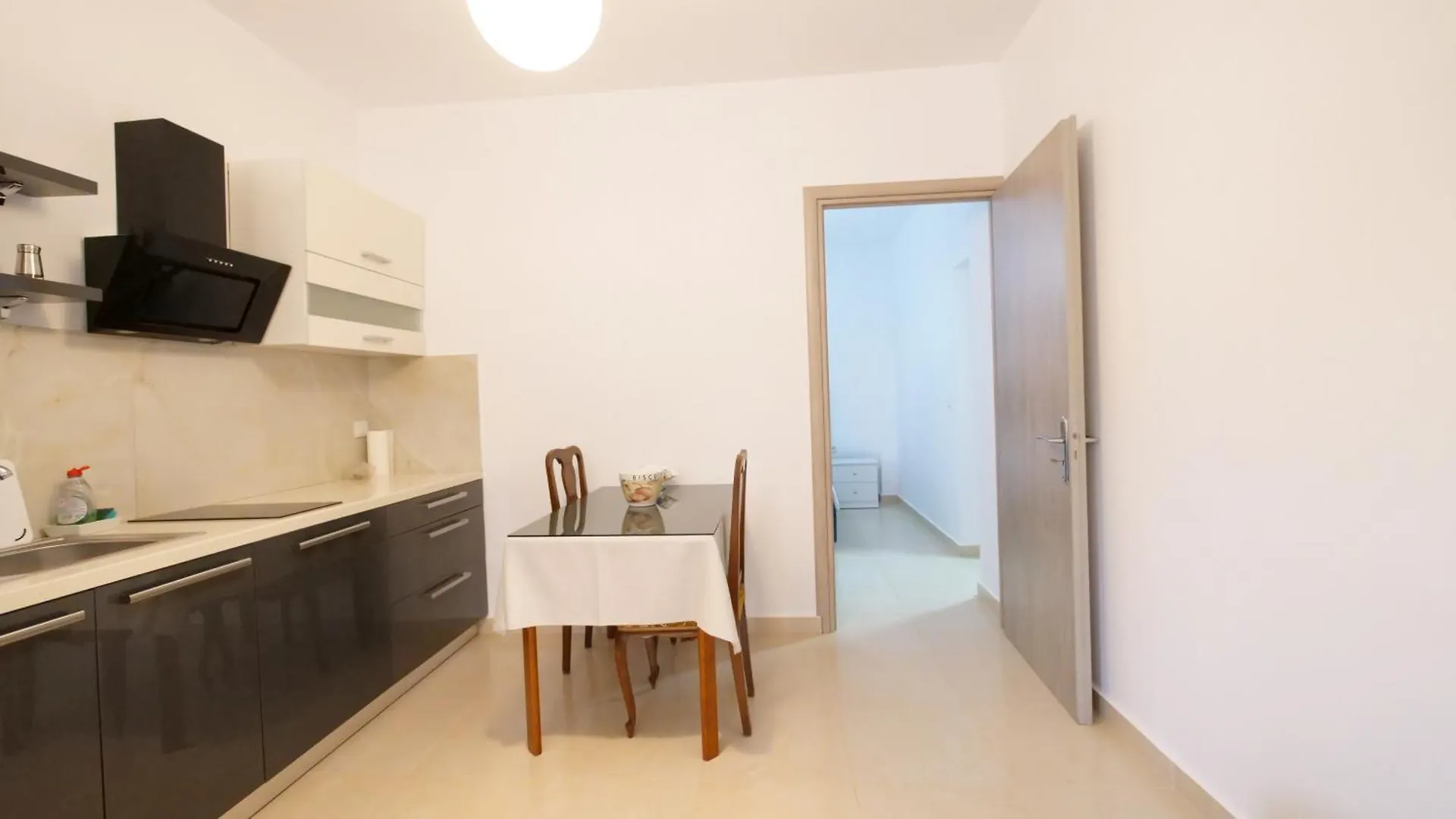 Blue Mare Apartments Sarandë