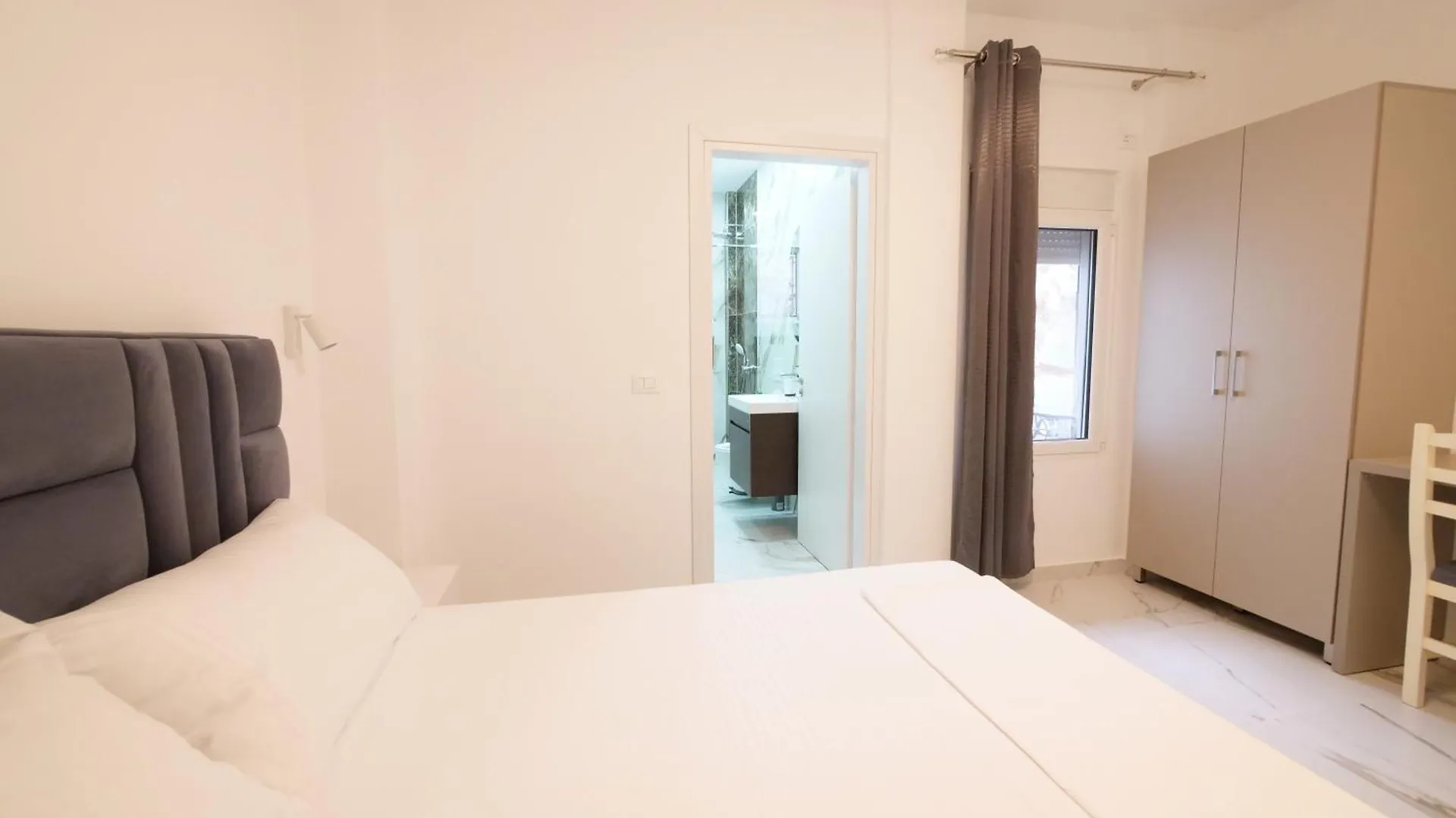 Blue Mare Apartments Sarandë