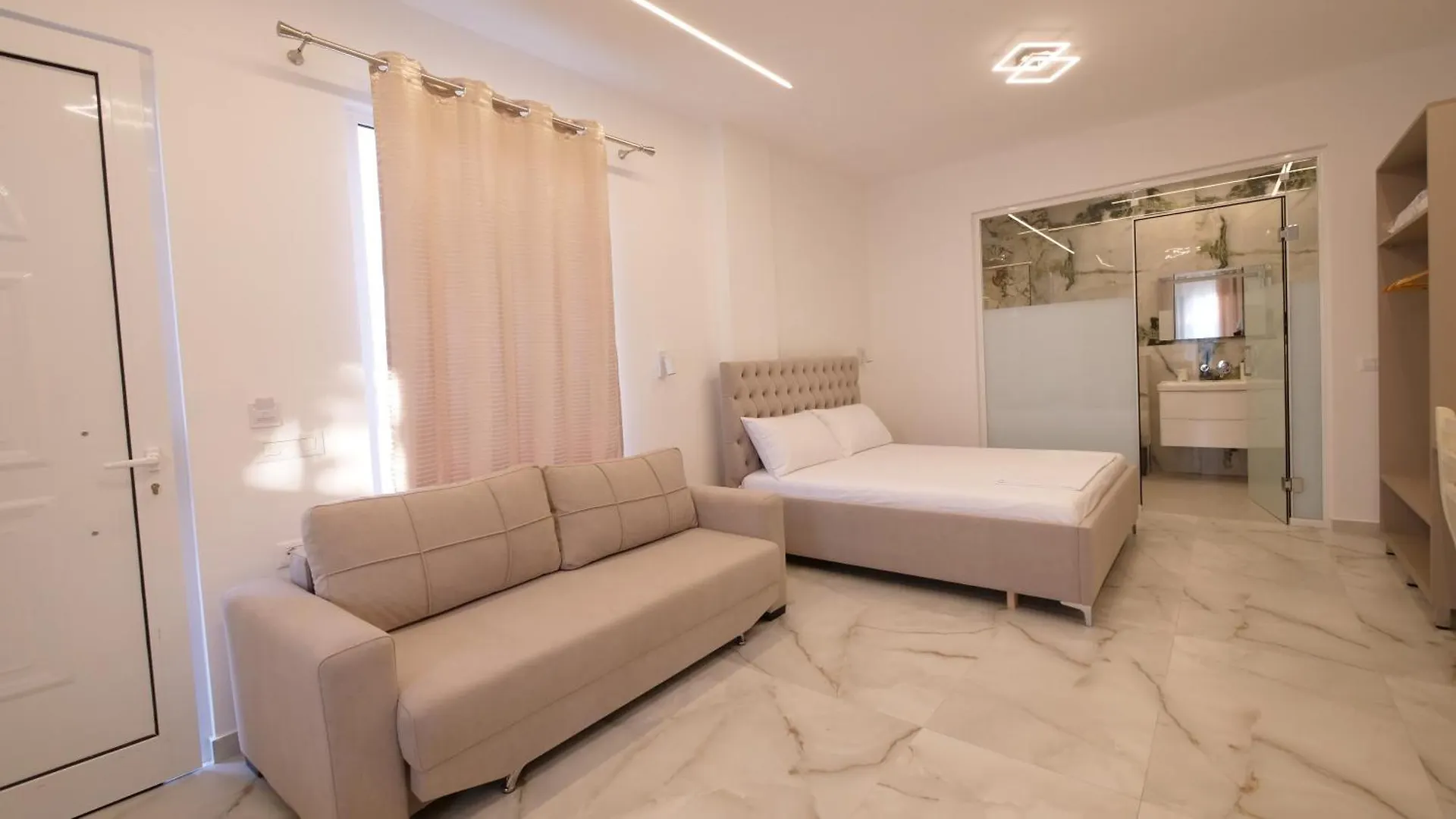 Blue Mare Apartments Sarandë Albania