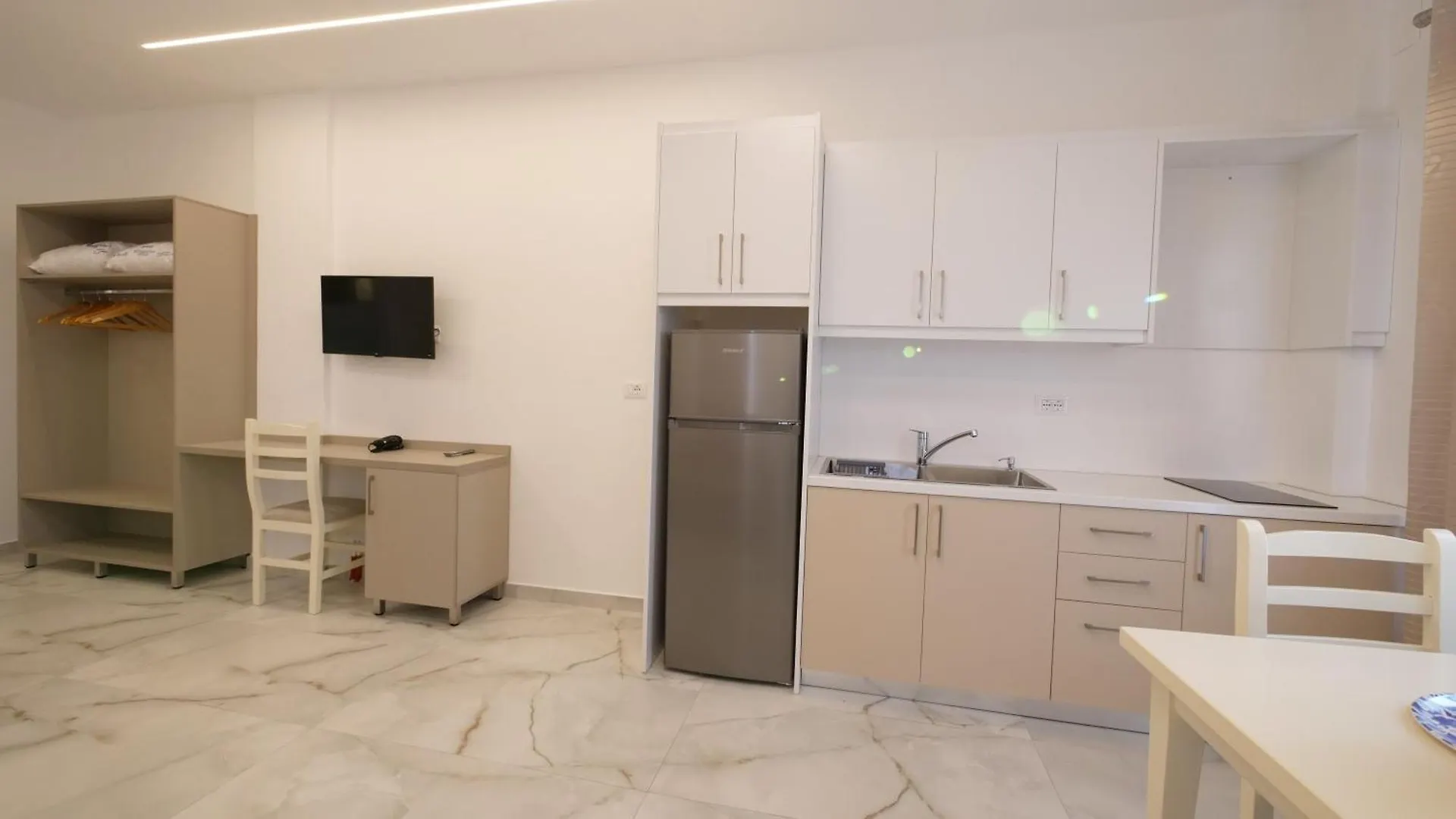 Blue Mare Apartments Sarandë